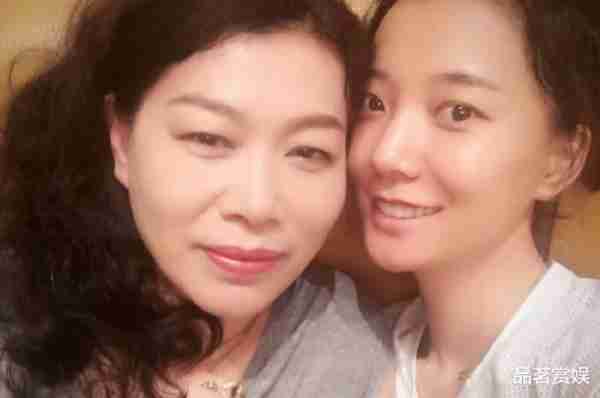 坎坷的王珞丹：40岁仍未婚，母亲上综艺节目里催婚，她恨嫁吗？-第10张图片-九妖电影