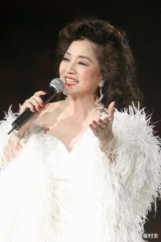 坚守国籍，春晚为她破例，71岁的徐小凤无儿无女，却活出了别样的精彩-第3张图片-九妖电影