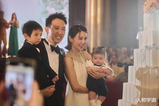 她是生于苏州的华裔小姐，每10秒进账6位数，嫁金融才俊四年抱仨-第16张图片-九妖电影