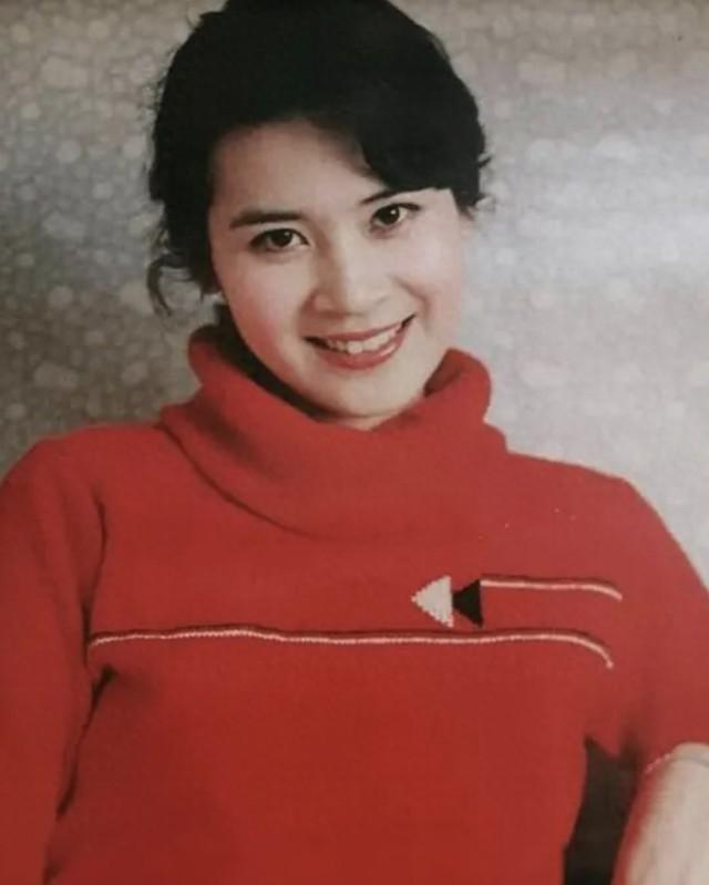 她是著名的国家一级演员,被特许享正军级待遇,如今仍是单身-第1张图片-九妖电影 她是著名的国家一级演员,被特许享正军级待遇,如今仍是单身-第1张图片-九妖电影