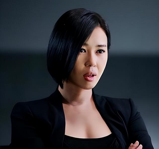 她曾把黄渤吻到害羞,与导演同居12年遭抛弃,今47岁身价高达40亿-第6张图片-九妖电影 她曾把黄渤吻到害羞,与导演同居12年遭抛弃,今47岁身价高达40亿-第6张图片-九妖电影