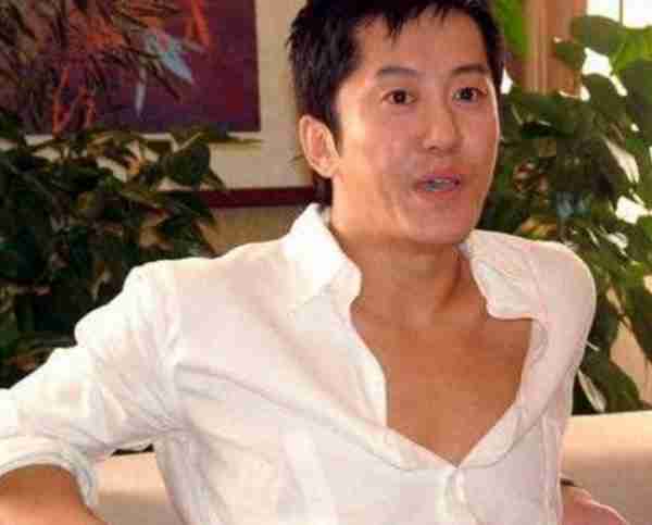 多次登春晚后来作死入狱，现54岁无人过问，凄惨现状太唏嘘-第1张图片-九妖电影