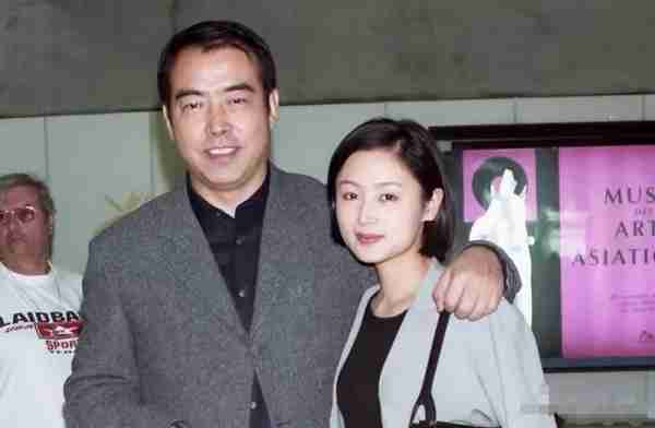 她被称为“大陆第一美人”，两大名导为其着迷，今55岁活得像25岁-第47张图片-九妖电影