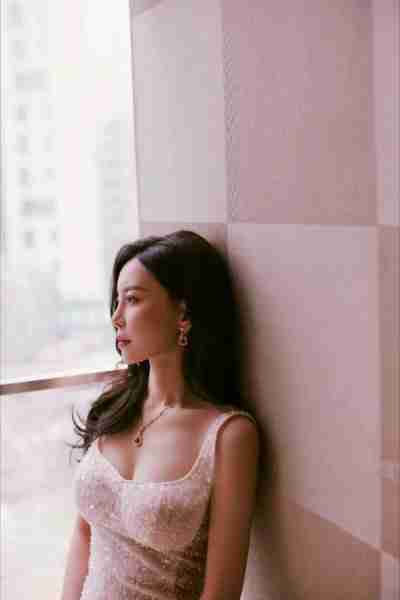 拽姐于文文身材也太好了-第2张图片-九妖电影