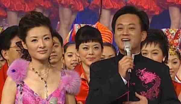 央视2024龙年春晚主持人来袭，朱军、董卿、朱迅、李思思无缘春晚-第6张图片-九妖电影