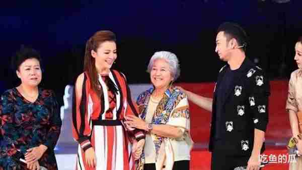 央视一姐朱迅：2次患癌，7上春晚，挚爱男人离世，抱憾终生-第39张图片-九妖电影