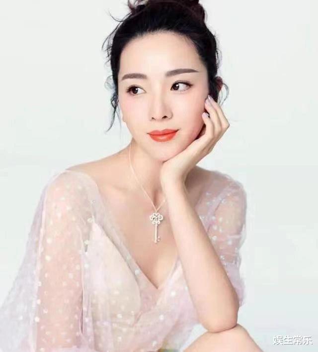 央视一姐李思思不再春晚忙碌，让人心酸。-第6张图片-九妖电影