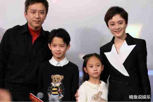 孙俪邓超为女儿庆生，小花妹妹10岁了，一家四口恩爱细节让人羡慕-第6张图片-九妖电影