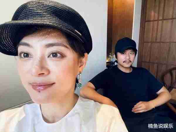 孙俪邓超为女儿庆生，小花妹妹10岁了，一家四口恩爱细节让人羡慕-第8张图片-九妖电影