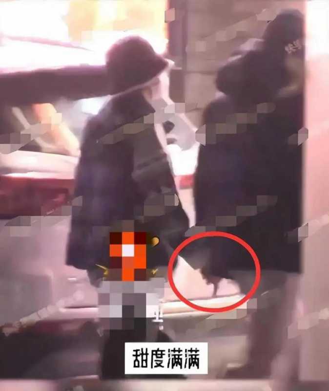 孙怡罕见公开泳装美照，对镜卖萌状态超好，纤细小蛮腰抢镜-第7张图片-九妖电影
