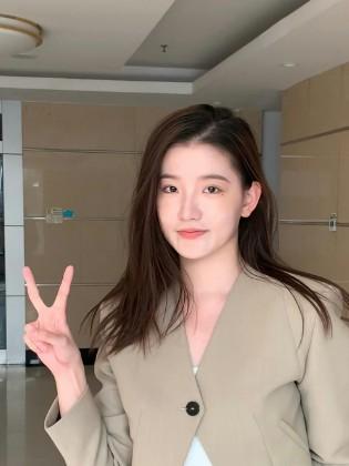 孟羽童离开格力十个月后，她的现状令人瞩目！她与董明珠谁更清醒？-第2张图片-九妖电影