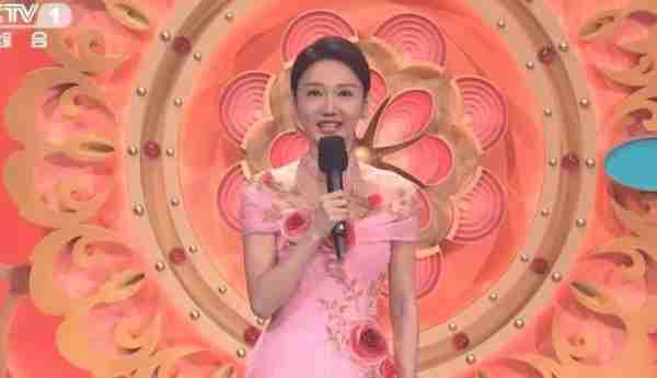 央视龙年春晚完成首次彩排，主持人龙洋现身，另外两位也可以锁定-第5张图片-九妖电影