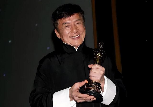 宁为祖国缴百万巨款,也要当中国人!这4位拒改国籍的艺人真霸气-第12张图片-九妖电影 宁为祖国缴百万巨款,也要当中国人!这4位拒改国籍的艺人真霸气-第12张图片-九妖电影
