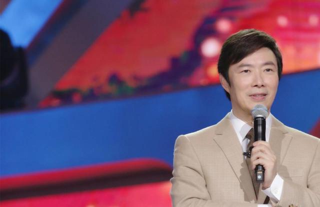 宁为祖国缴百万巨款,也要当中国人!这4位拒改国籍的艺人真霸气-第30张图片-九妖电影 宁为祖国缴百万巨款,也要当中国人!这4位拒改国籍的艺人真霸气-第30张图片-九妖电影