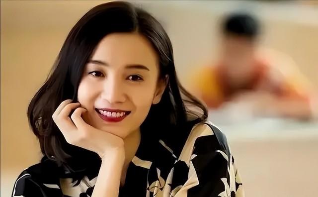 宋佳:抛弃病夫,甩掉导演,55岁再嫁豪门的她如今怎么样了?-第2张图片-九妖电影 宋佳:抛弃病夫,甩掉导演,55岁再嫁豪门的她如今怎么样了?-第2张图片-九妖电影