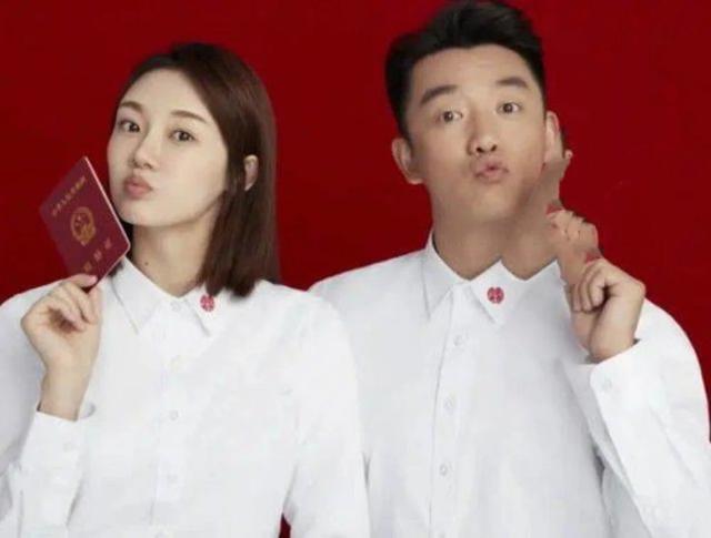 奔跑吧苗苗和兄弟团打招呼像领导-第2张图片-九妖电影