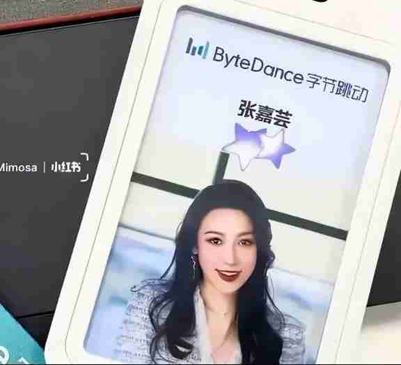 家族星光熠熠，她却选择另辟蹊径，陈佩斯外甥女甘当网红引关注！-第4张图片-九妖电影