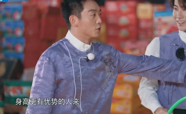 奔跑吧：周深被调侃身高，范丞丞称赞张真源，原班人马果然玩得开-第3张图片-九妖电影