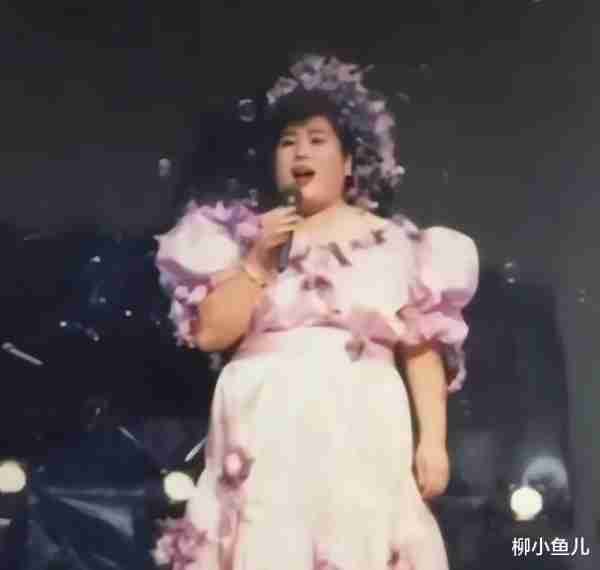 导演请她来演个富婆，她却意外成为所有男人心中的“噩梦”！-第4张图片-九妖电影