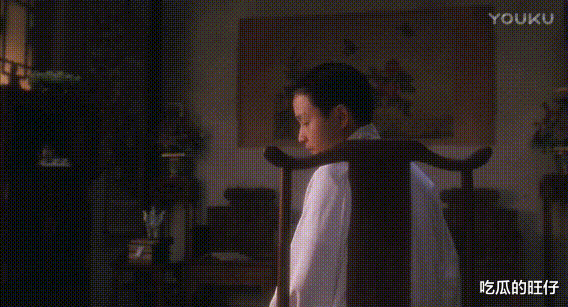 尊龙：出身贫寒却一身贵气，无儿无女孑然一身，现今70岁挺着大肚腩-第28张图片-九妖电影