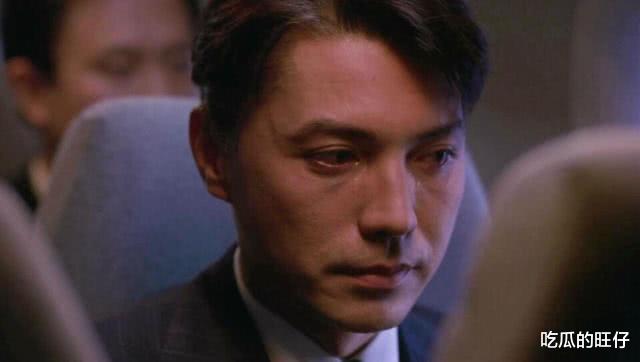 尊龙：出身贫寒却一身贵气，无儿无女孑然一身，现今70岁挺着大肚腩-第32张图片-九妖电影