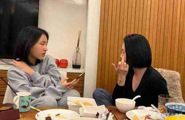 小S大女儿被美国两所名校录取，姑姑和奶奶都是高学历人才-第11张图片-九妖电影