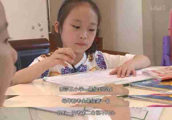 女孩服药自杀，亲妈被骂上热搜！TVB的真人秀，7年前早就预言了…-第26张图片-九妖电影