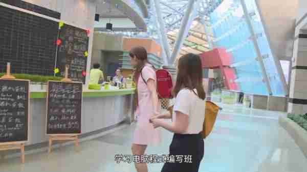 女孩服药自杀，亲妈被骂上热搜！TVB的真人秀，7年前早就预言了…-第38张图片-九妖电影