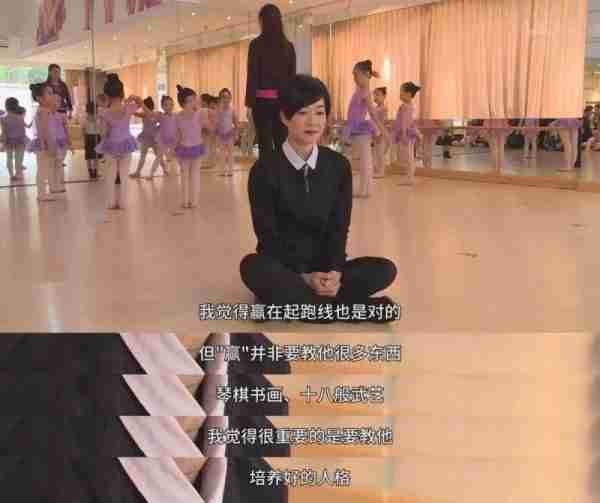 女孩服药自杀，亲妈被骂上热搜！TVB的真人秀，7年前早就预言了…-第51张图片-九妖电影