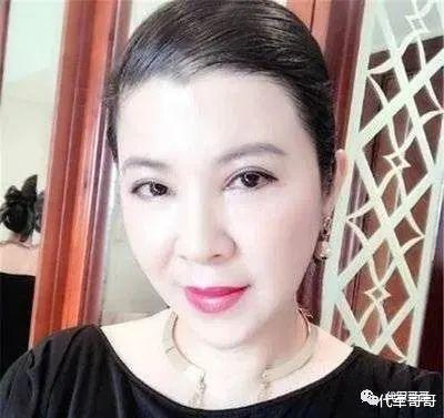 她9次上春晚，被老外男友“骗财骗色”，嫁小13岁丈夫，如今怎样了-第22张图片-九妖电影