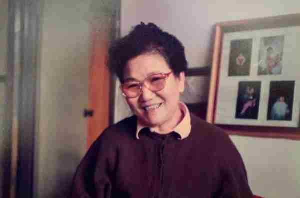 她一生坎坷，曾是春晚的女王，丈夫去世4年后改嫁给小叔子，女儿也因脑瘫夭折-第2张图片-九妖电影