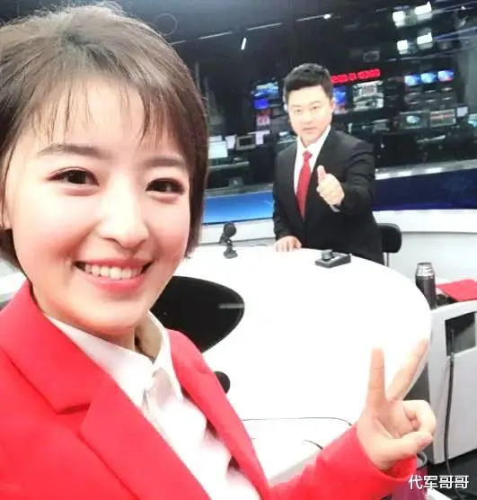 她是“央视耻辱”，因睡懒觉被除名，如今成为百万网红，敛财无数-第5张图片-九妖电影