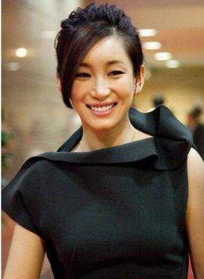 收手吧秦海璐！别辣观众眼睛了，时隔20年再演美人，雷人又无脑-第4张图片-九妖电影