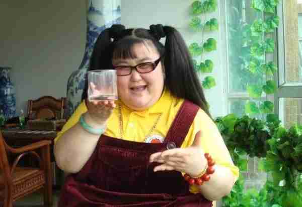 她是中国最胖女演员,100天狂减140斤,今嫁小鲜肉老公宠爱有加!-第4张图片-九妖电影 她是中国最胖女演员,100天狂减140斤,今嫁小鲜肉老公宠爱有加!-第4张图片-九妖电影