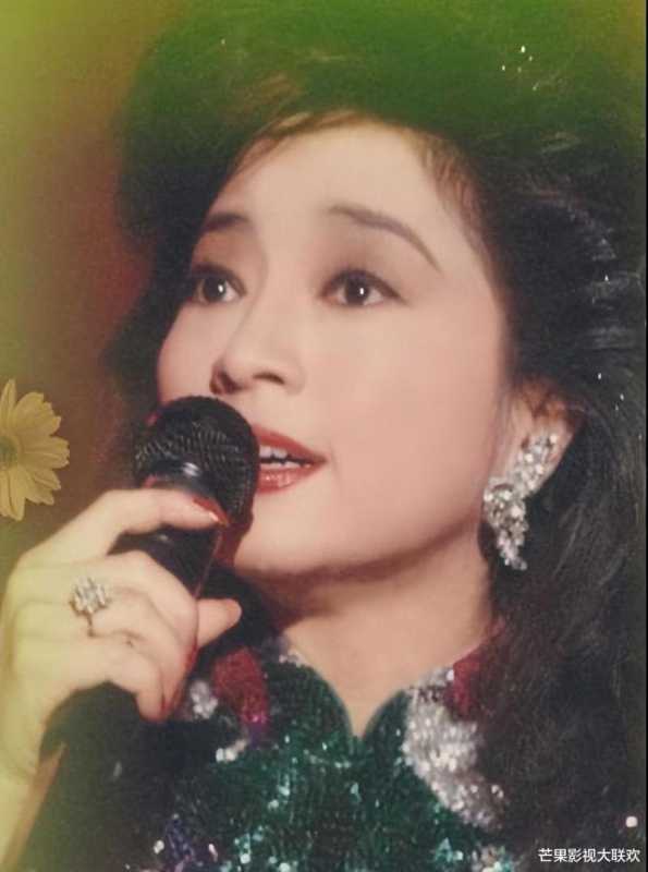 她宁愿离婚也不愿改变中国国籍，春晚为她破例，74岁仍单身-第9张图片-九妖电影