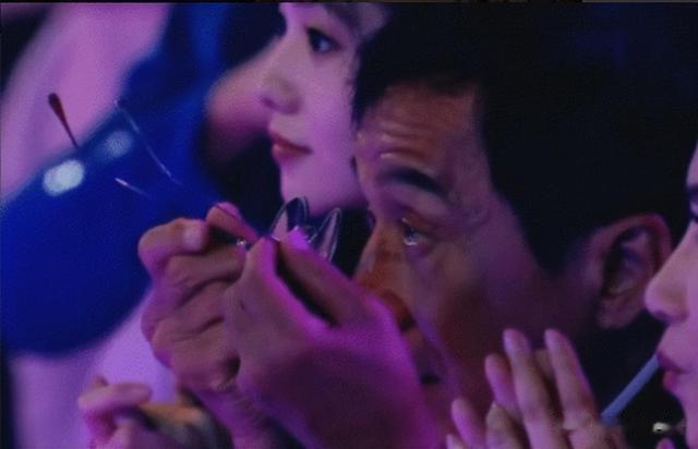 她宁愿离婚也不愿改变中国国籍，春晚为她破例，74岁仍单身_2-第14张图片-九妖电影