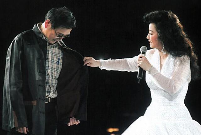 她宁愿离婚也不愿改变中国国籍，春晚为她破例，74岁仍单身_3-第29张图片-九妖电影