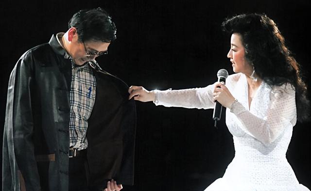 她宁愿离婚也不愿改变中国国籍,春晚为她破例,75岁仍单身-第19张图片-九妖电影 她宁愿离婚也不愿改变中国国籍,春晚为她破例,75岁仍单身-第19张图片-九妖电影