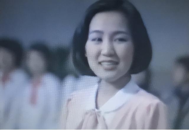 她早就不是中国籍？却屡次登上春晚走红，当初嫁给洋老公遭嫌弃-第14张图片-九妖电影