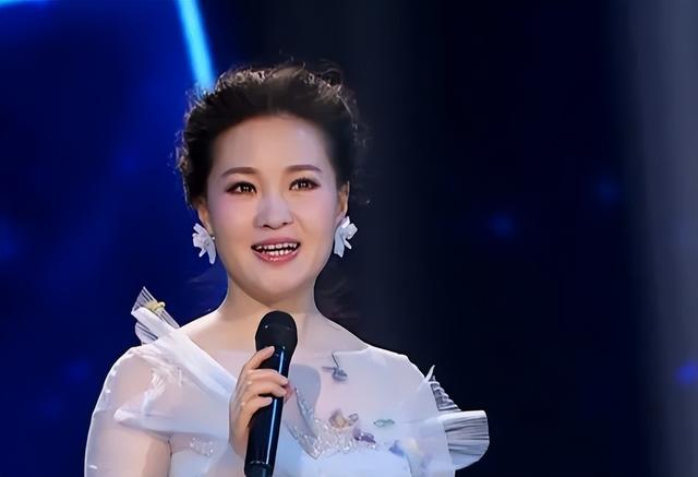 她是中国第一位博士级歌唱家，13次被邀上春晚，丈夫身份不一般-第7张图片-九妖电影