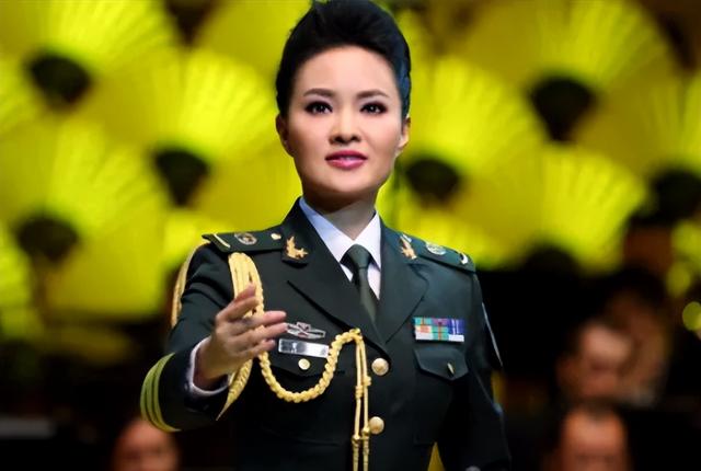 她是中国第一位博士级歌唱家，13次被邀上春晚，丈夫身份不一般-第12张图片-九妖电影