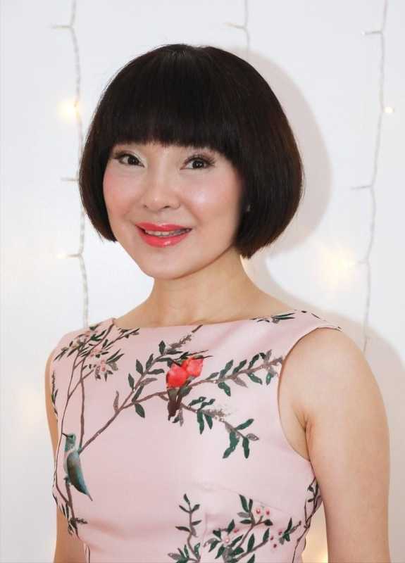 她是国家一级演员，春晚一曲爆红！竟转走丈夫12亿，如今销声匿迹-第2张图片-九妖电影