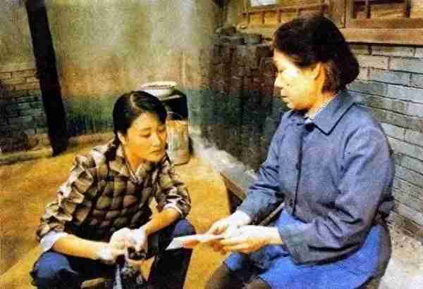 张凯丽:一路好好走!刘慧芳天天有,就是女儿不喊妈-第16张图片-九妖电影 张凯丽:一路好好走!刘慧芳天天有,就是女儿不喊妈-第16张图片-九妖电影