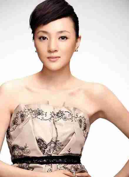 她是春晚最美女演员，曾与冯巩合作5次上春晚，今45岁依旧单身-第7张图片-九妖电影