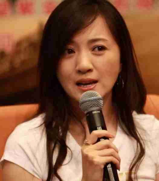 她是最悲惨女演员：5次上央视春晚，却遭同行排挤，沦落精神病院-第7张图片-九妖电影