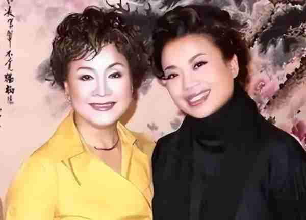 她是李谷一的女儿，曾上过27次春晚，如今55岁仍然单身-第3张图片-九妖电影