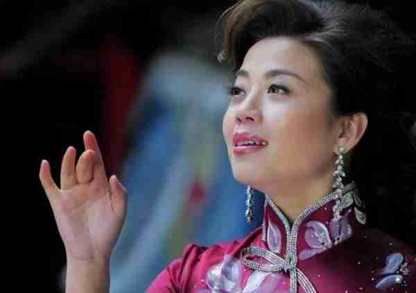 她是李谷一的女儿，曾上过27次春晚，如今55岁仍然单身-第4张图片-九妖电影