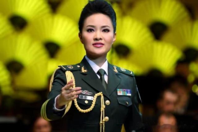 她是第一位博士级歌唱家，12次荣登春晚，丈夫身价不菲也是博士_1-第17张图片-九妖电影