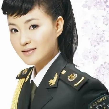她是第一位博士级歌唱家，13次荣登春晚，丈夫也是博士且身价不菲-第13张图片-九妖电影