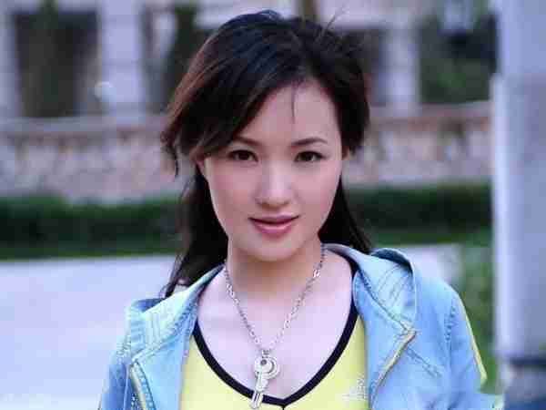 她是首位博士级歌唱家，12次荣登春晚，丈夫的身份更是深藏不露-第5张图片-九妖电影